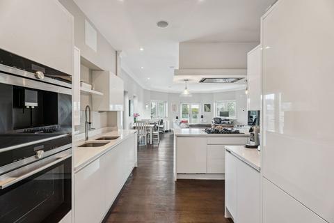 undefined, Victoria Close, Rickmansworth WD3