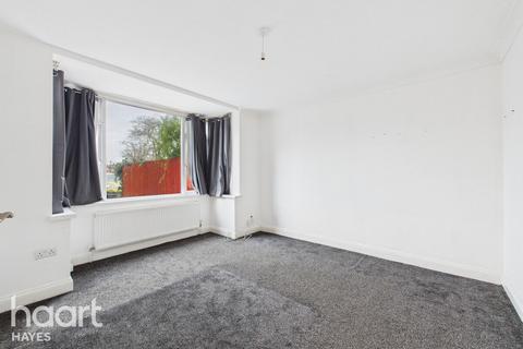 2 bedroom maisonette for sale, Silverdale Gardens, Hayes