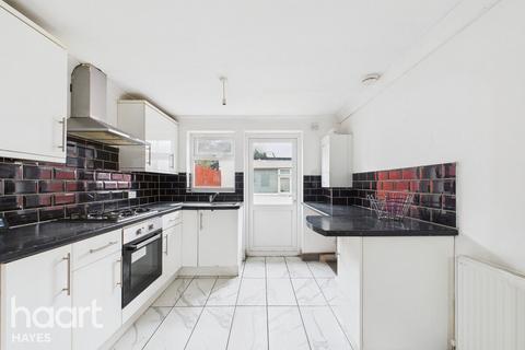 2 bedroom maisonette for sale, Silverdale Gardens, Hayes