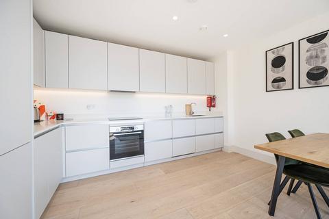 2 bedroom flat to rent, Mile End Road, Tower Hamlets, London, E1