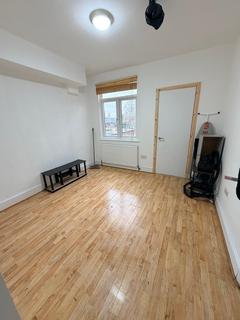 undefined, LONDON  E18