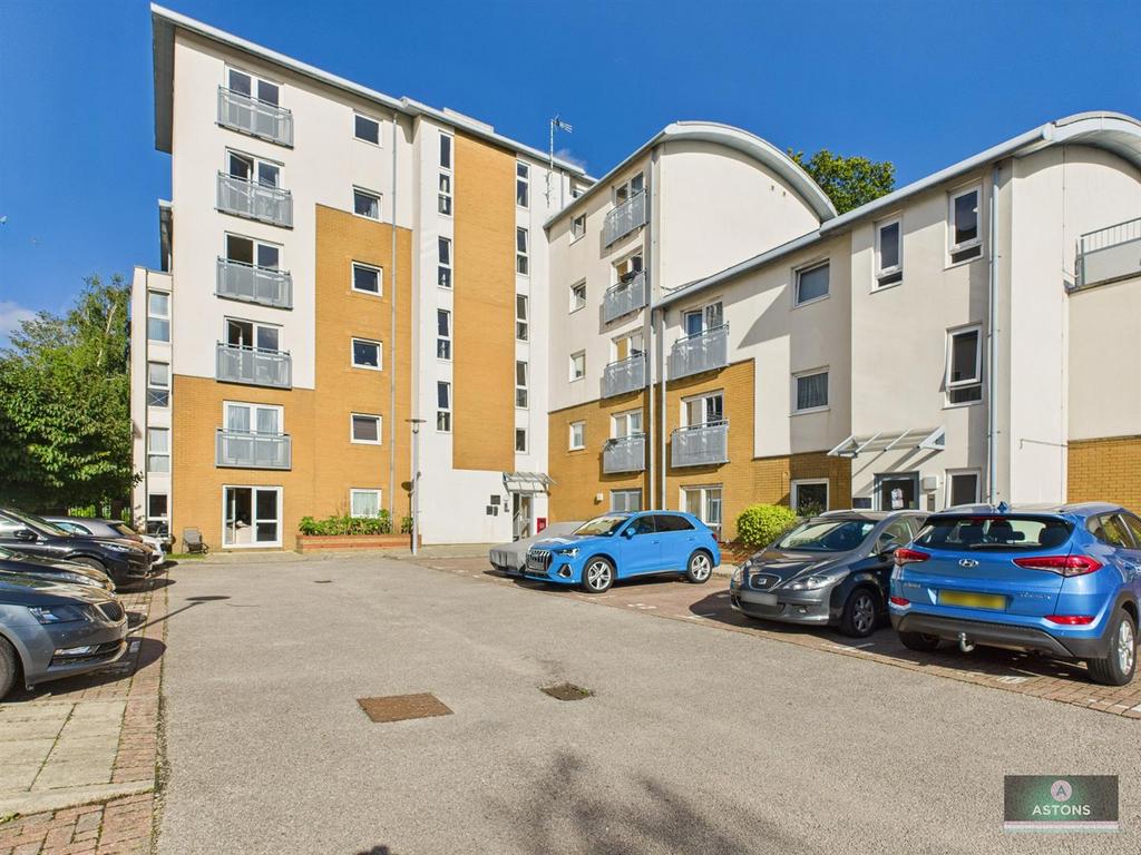 CAM04622 G0-PR0049-STILL008.jpg