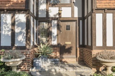 undefined, Salisbury Place, West Byfleet, KT14