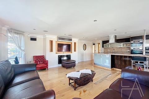 3 bedroom apartment for sale, The Apartments, Promenade PR9