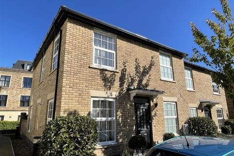 3 bedroom semi-detached house for sale, Barker Close, Salisbury SP2