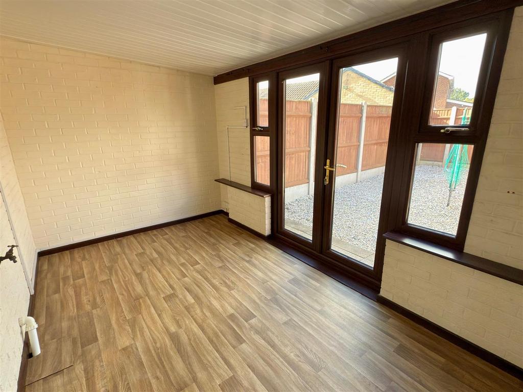 GARDEN ROOM.jpg