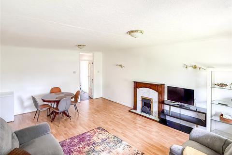2 bedroom apartment to rent, Heath Road, Weybridge, Surrey, KT13
