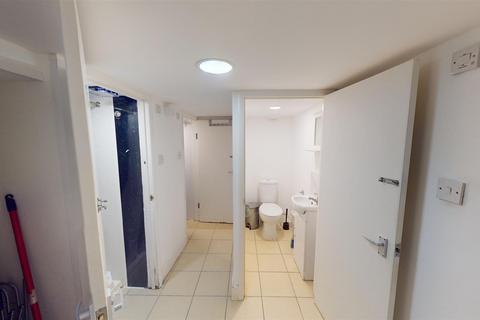 1 bedroom property to rent, Harrow Road, Kensal Green NW10