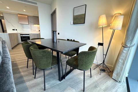3 bedroom apartment to rent, Marsh Wall, London E22