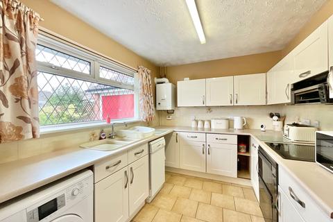 3 bedroom detached bungalow for sale, Fennel Drive, Stafford, ST17