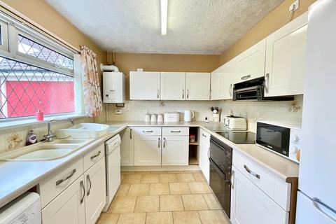 3 bedroom detached bungalow for sale, Fennel Drive, Stafford, ST17