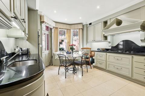 undefined, Cheyne Gardens, London, SW3