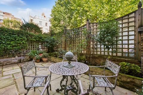 undefined, Cheyne Gardens, London, SW3