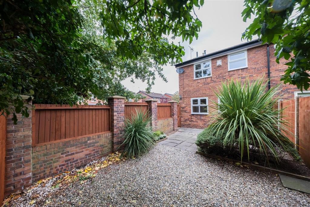 11 Brookfield Close-023.jpg