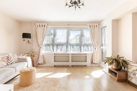 2 bedroom apartment for sale, Merland Rise, Tadworth KT20