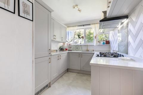 2 bedroom apartment for sale, Merland Rise, Tadworth KT20