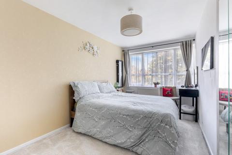 2 bedroom apartment for sale, Merland Rise, Tadworth KT20