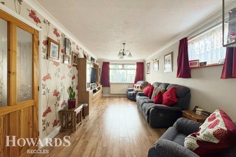 4 bedroom detached house for sale, Pinewood Gardens, North Cove, Beccles
