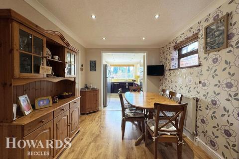 4 bedroom detached house for sale, Pinewood Gardens, North Cove, Beccles