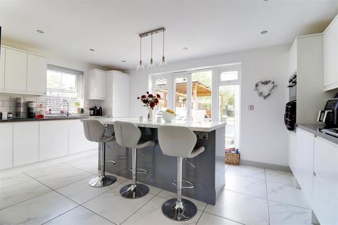 4 bedroom detached house for sale, Harewood Crest, Brough