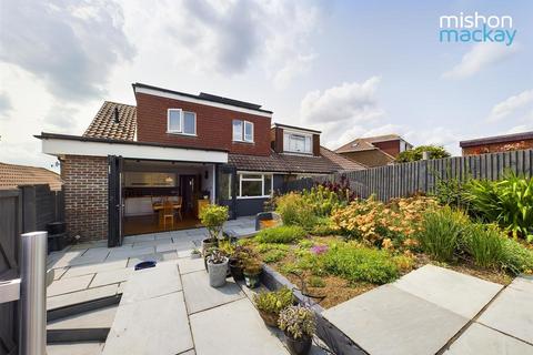 Desmond Way, Brighton, East Sussex, BN2