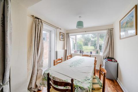 27 The Crescent, West Wickham, BR4 0HB
