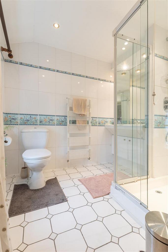 Family Shower Room