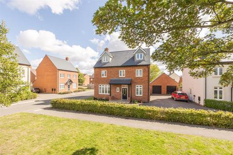 5 bedroom detached house for sale, Williams Road, Upper Heyford