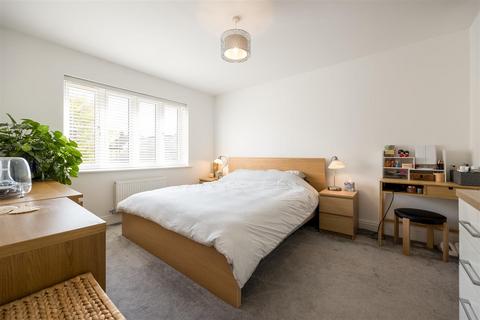 5 bedroom detached house for sale, Williams Road, Upper Heyford