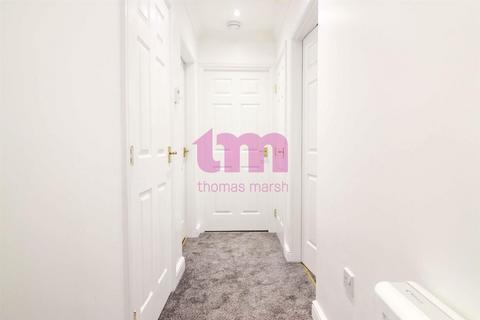 2 bedroom apartment for sale, Caspian Way, Purfleet