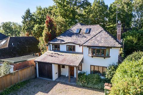 undefined, Leatherhead Road, Oxshott, KT22
