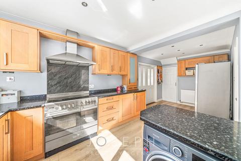 9 Carolbrook Road, Ipswich, IP2 9JF