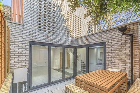 1 bedroom house to rent, Himley Road, London SW17