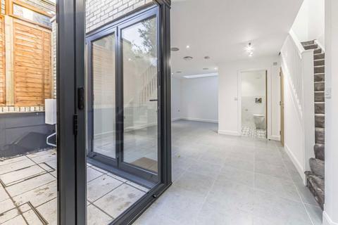 1 bedroom house to rent, Himley Road, London SW17