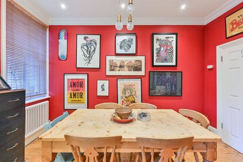 3 bedroom flat for sale, Rushcroft Road, Brixton, London, SW2