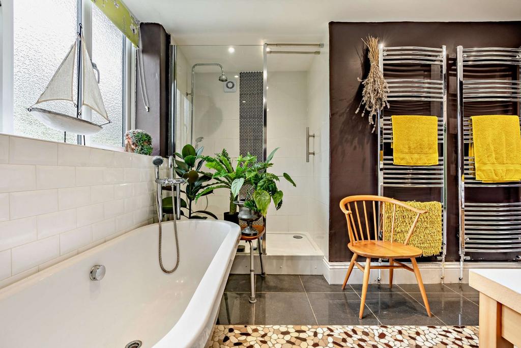 G/F Bathroom
