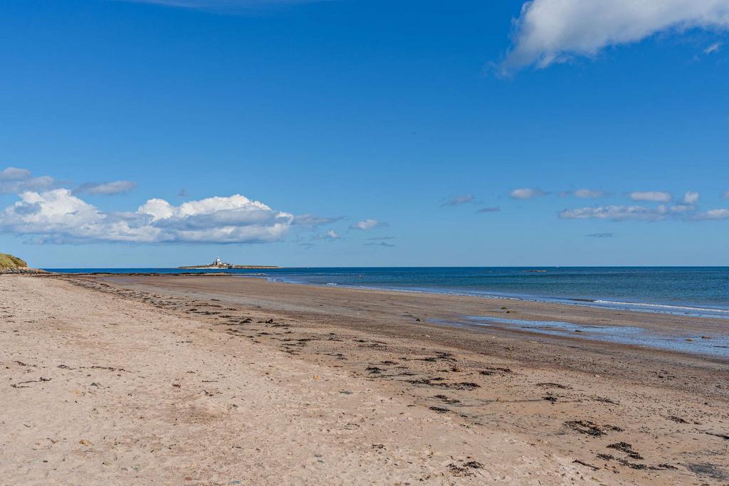 Low Hauxley Beach