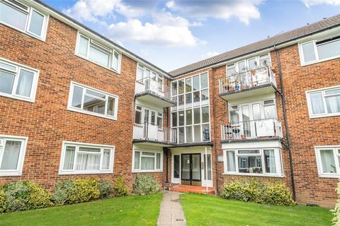 3 bedroom flat for sale, Lovelace Gardens, Surbiton KT6