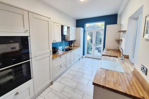 undefined, Ash Grove, Greater Manchester SK4
