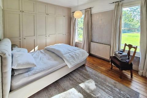undefined, Ash Grove, Greater Manchester SK4
