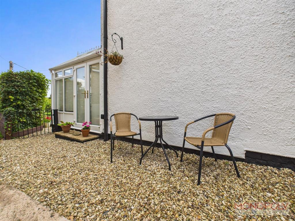 Side Courtyard
