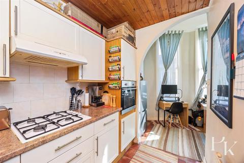 2 bedroom flat for sale, Albert Road, Brighton BN1