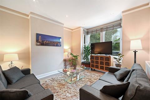 undefined, Manchester Road, London, E14