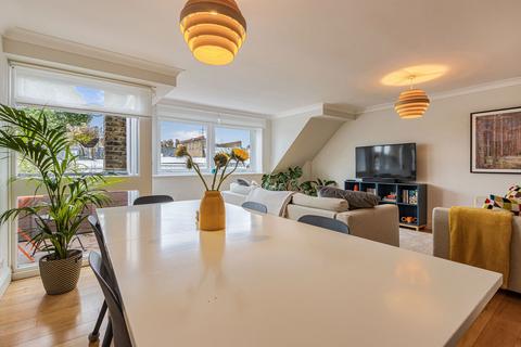 3 bedroom flat for sale, Gloucester Avenue, London NW1