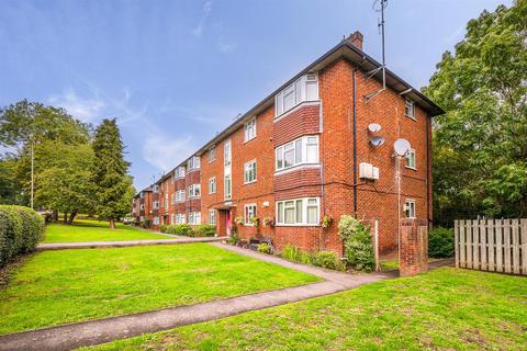 Flat 3, Willow House Bromley Road, Shortlands, Bromley, BR2 0BN