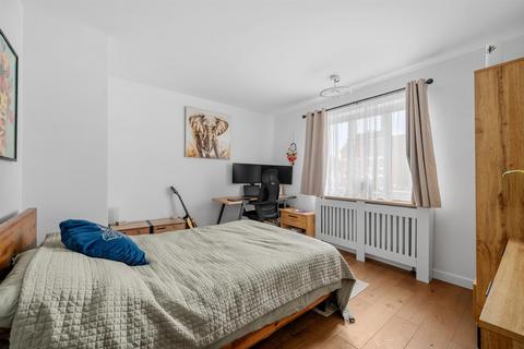 Flat 3, Willow House Bromley Road, Shortlands, Bromley, BR2 0BN