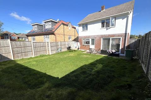 3 bedroom detached house for sale, Victoria Crescent