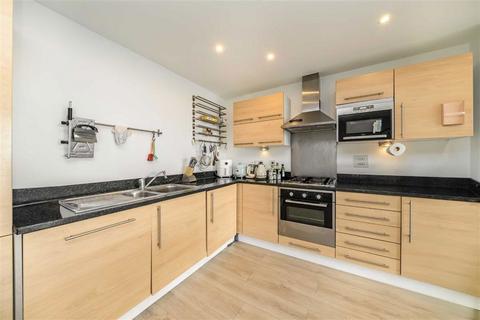 2 bedroom flat for sale, Long Lane, London SE1