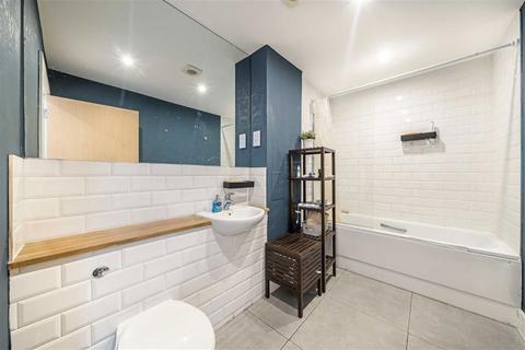 2 bedroom flat for sale, Long Lane, London SE1