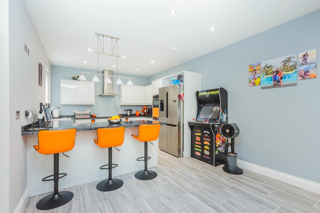 Kitchen/Breakfast Room